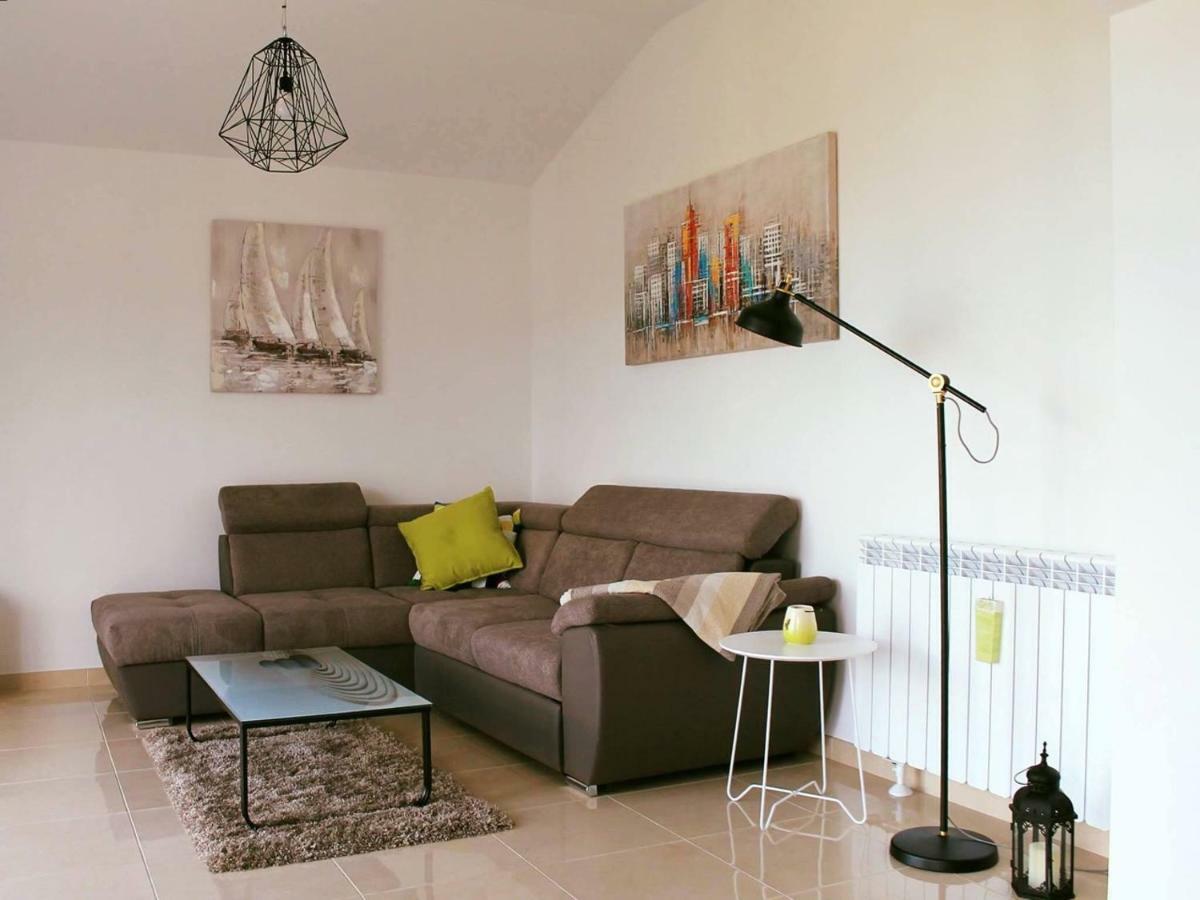 Apartman Ruza 2 Opric Екстериор снимка