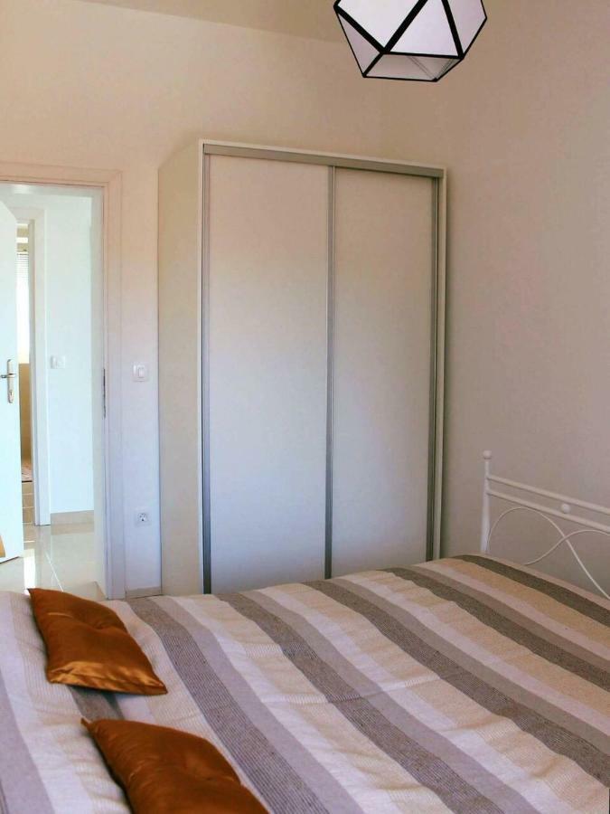 Apartman Ruza 2 Opric Екстериор снимка