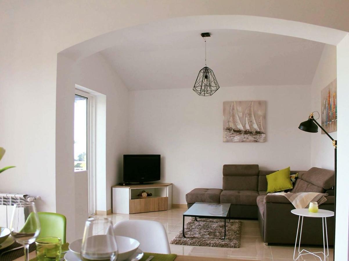Apartman Ruza 2 Opric Екстериор снимка