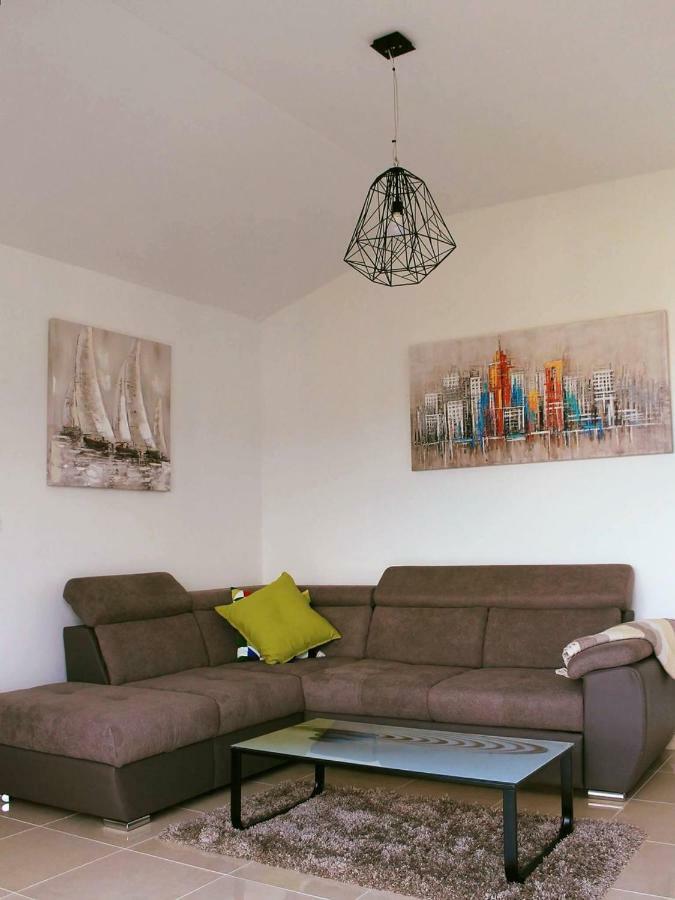 Apartman Ruza 2 Opric Екстериор снимка