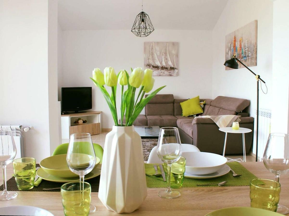 Apartman Ruza 2 Opric Екстериор снимка