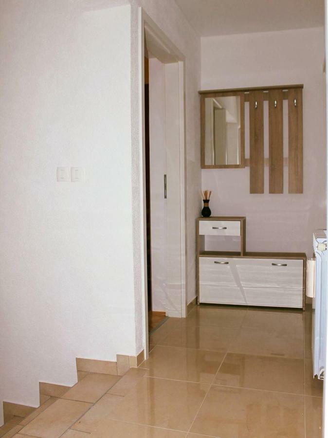 Apartman Ruza 2 Opric Екстериор снимка